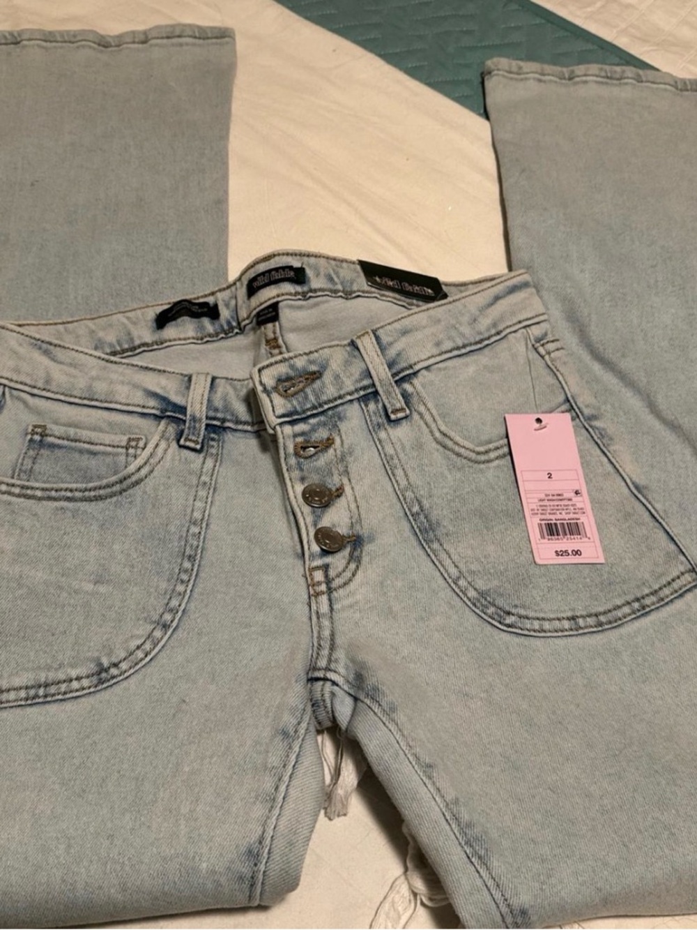 Wild Fable light wash  low rise flare jeans Button-Fly, new with tags. Size 2